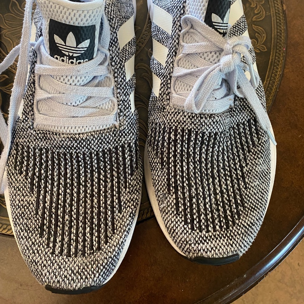 Adidas casual